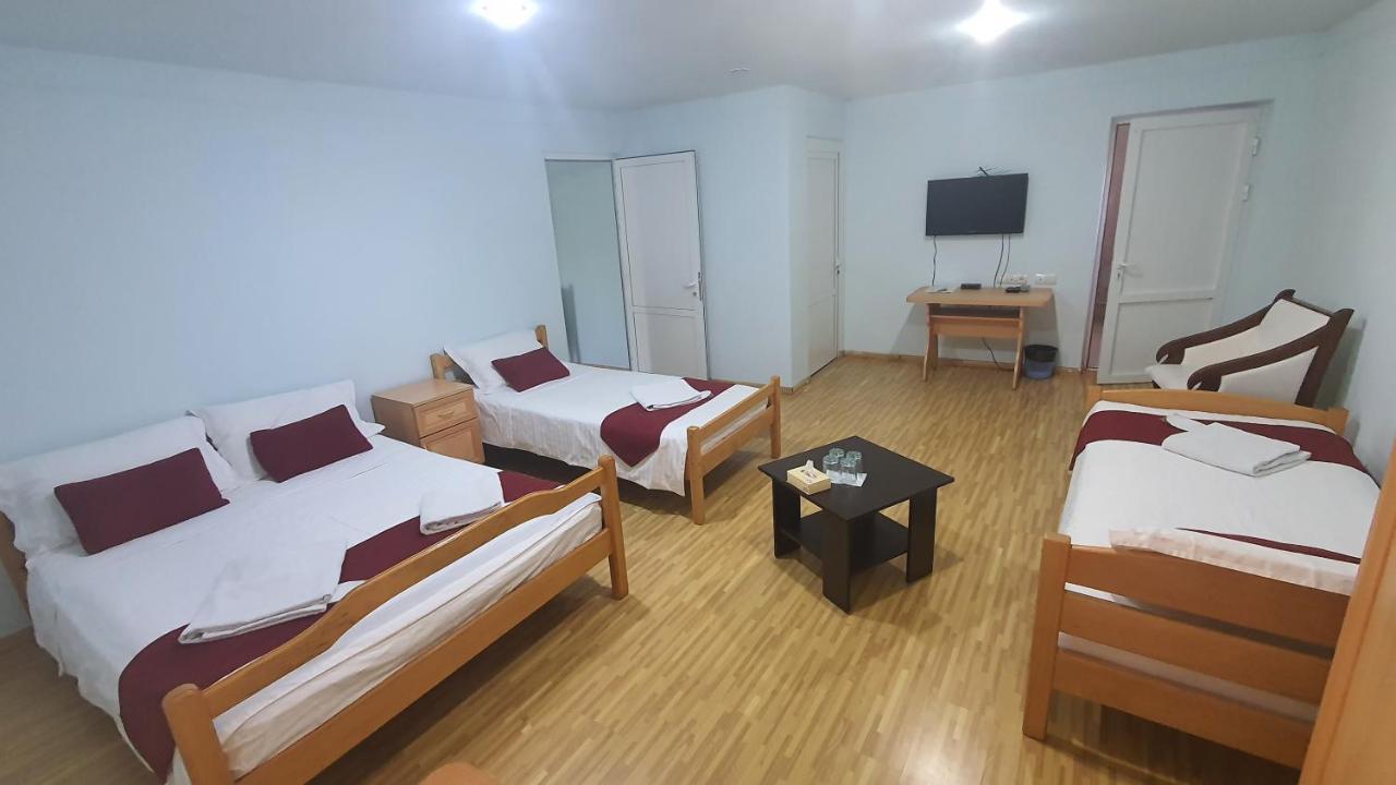 Kesabella Touristic House Bed & Breakfast P'arak'ar ภายนอก รูปภาพ