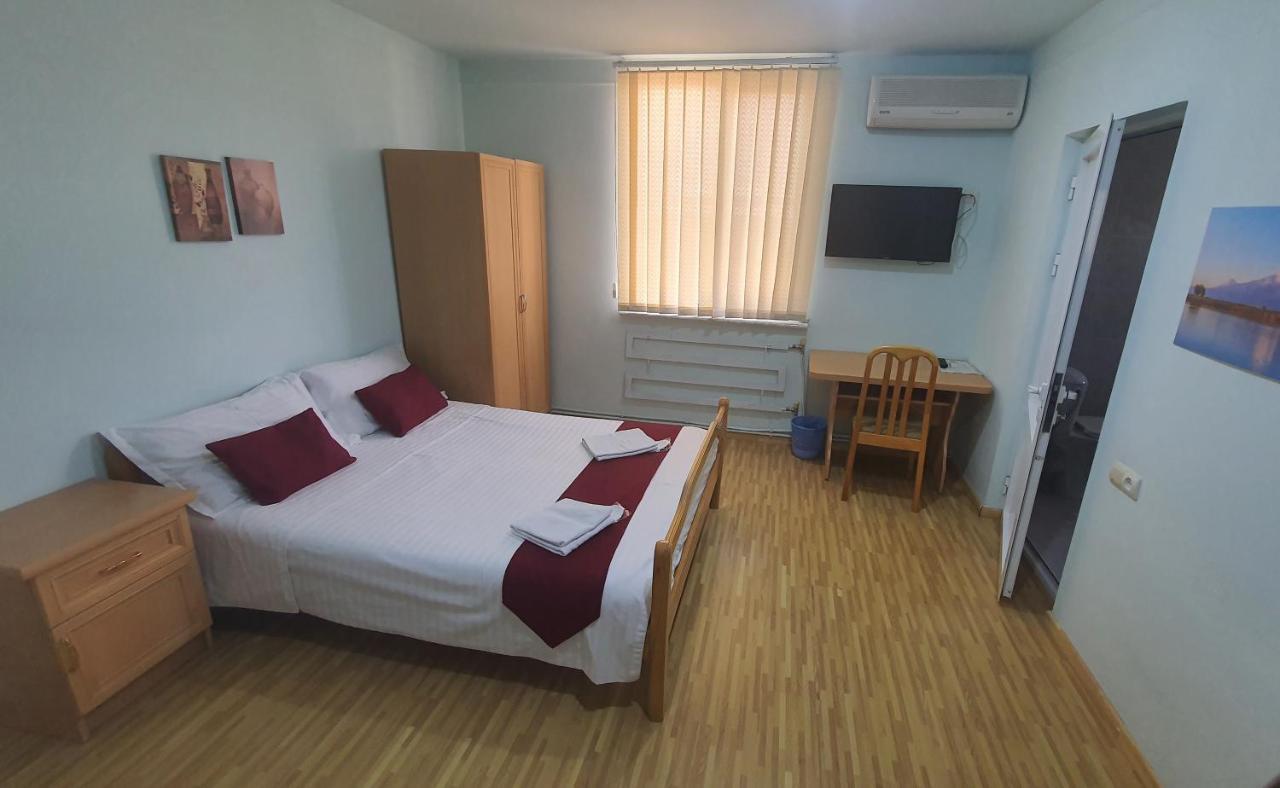 Kesabella Touristic House Bed & Breakfast P'arak'ar ภายนอก รูปภาพ