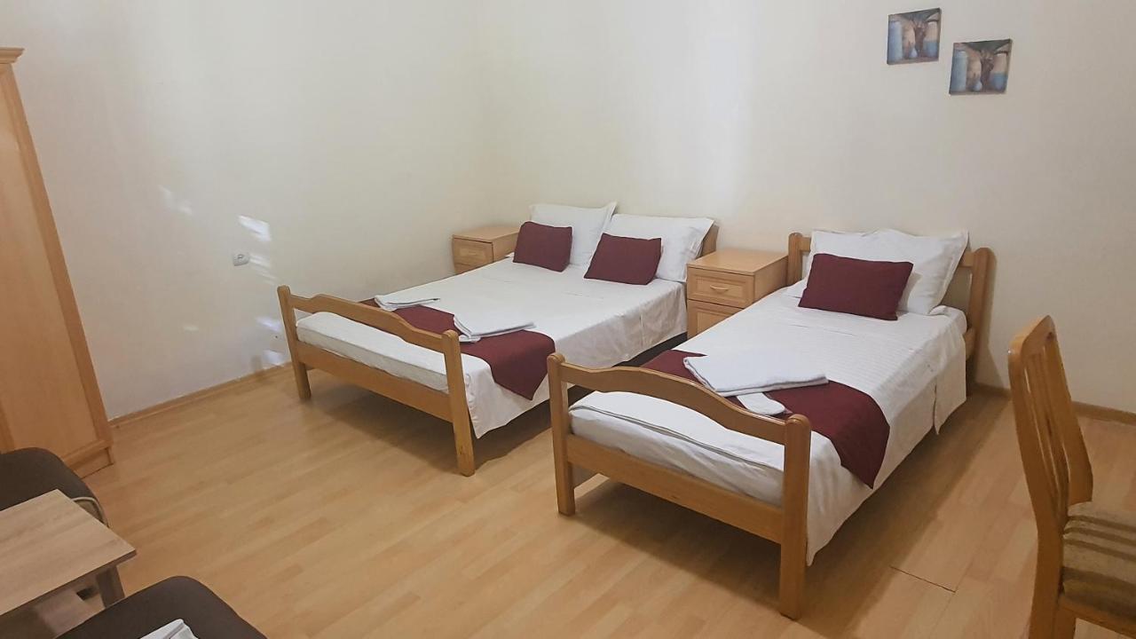 Kesabella Touristic House Bed & Breakfast P'arak'ar ภายนอก รูปภาพ
